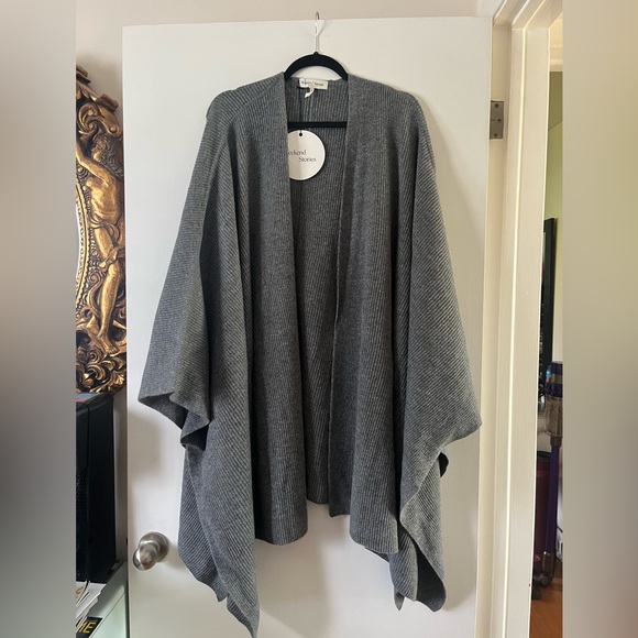 Weekend Stories Poncho - Picture 8 of 8